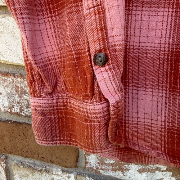 Universal Thread Flannel - Picture 5 of 8